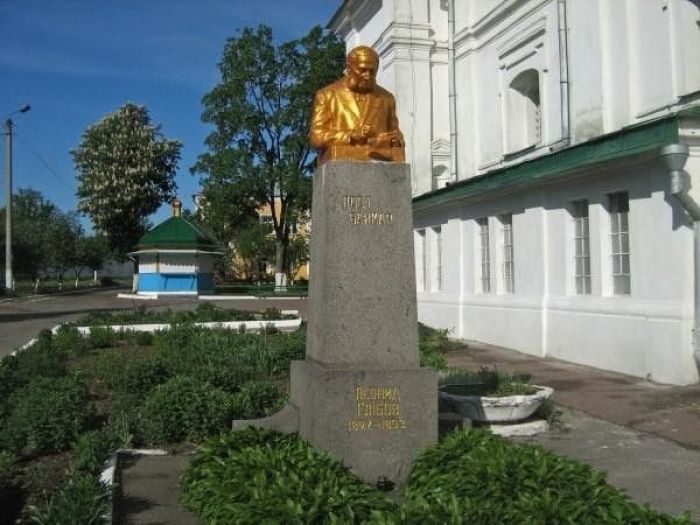 Достопримечательности Чернигова: что стоит увидеть Достопримечательности Чернигова: что стоит увидеть