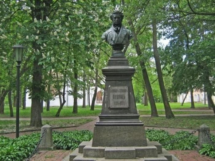 Достопримечательности Чернигова: что стоит увидеть Достопримечательности Чернигова: что стоит увидеть