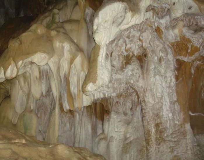 Мармурова печера в Криму