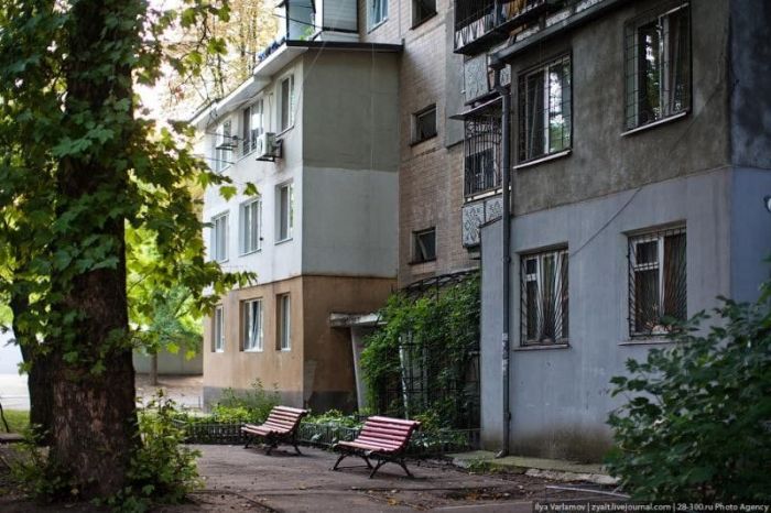 Визначні пам'ятки Одеси: пляжі, дахи, будинки і люди Визначні пам'ятки Одеси: пляжі, дахи, будинки і люди