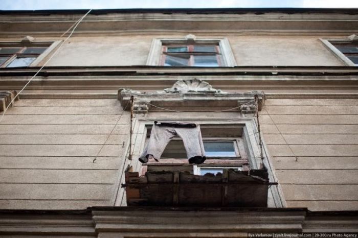 Визначні пам'ятки Одеси: пляжі, дахи, будинки і люди Визначні пам'ятки Одеси: пляжі, дахи, будинки і люди