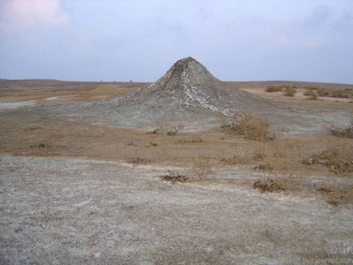Грязьові вулкани керченського півострова Грязьові вулкани керченського півострова