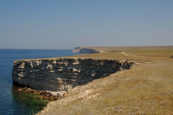 Тарханкут: на краю Крыма Тарханкут: на краю Крыма