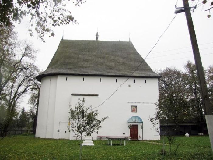 Топоровцы. Две церкви и сельская Буковина