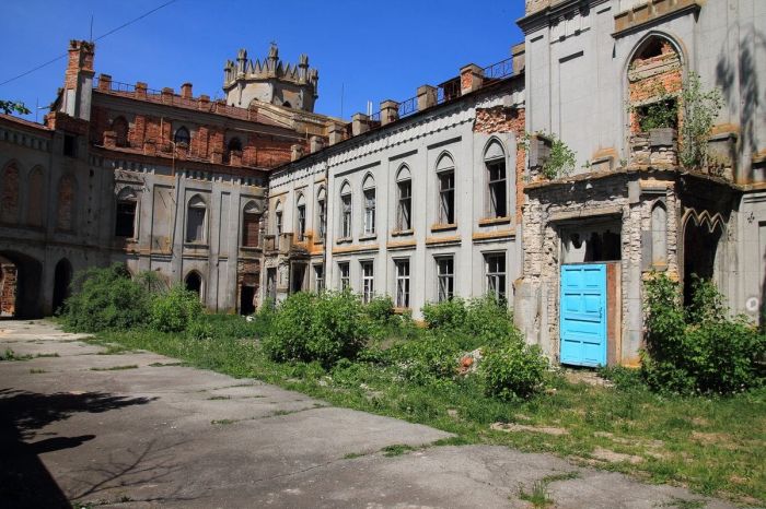Садиби Терещенків, лелеки, сонце і монастир босих кармелітів Садиби Терещенків, лелеки, сонце і монастир босих кармелітів