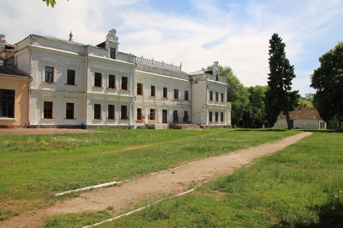 Садиби Терещенків, лелеки, сонце і монастир босих кармелітів Садиби Терещенків, лелеки, сонце і монастир босих кармелітів
