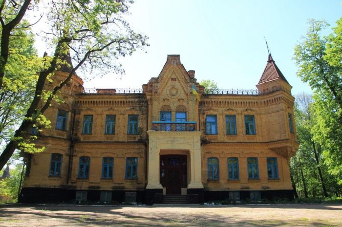 Садиби Терещенків, лелеки, сонце і монастир босих кармелітів Садиби Терещенків, лелеки, сонце і монастир босих кармелітів