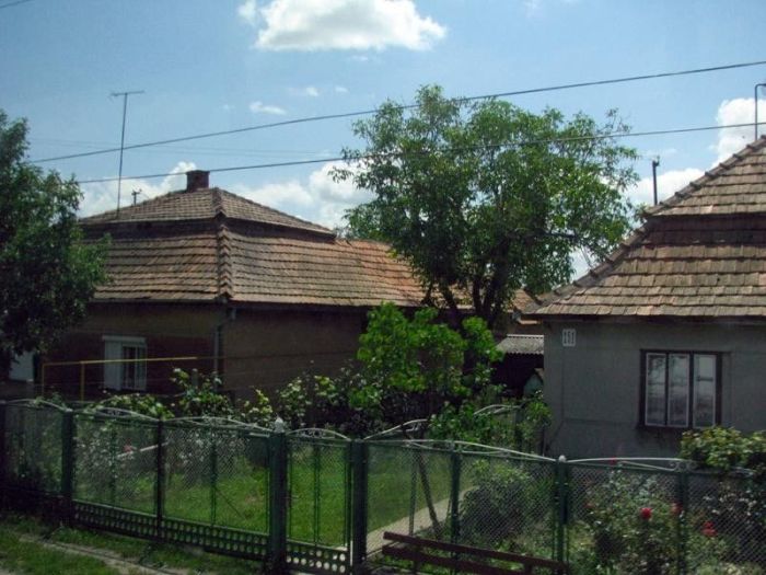 Угорське село Бене: персики, вино і палинка Угорське село Бене: персики, вино і палинка